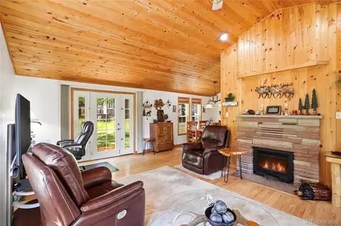 Living - 2772 Riverside Dr, Lyons, CO 80540 photo 5 of 5