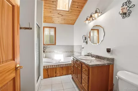 Bath - 2772 Riverside Dr, Lyons, CO 80540 photo 1 of 3