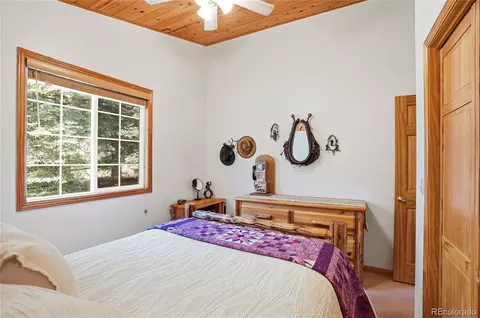 Bedroom - 2772 Riverside Dr, Lyons, CO 80540 photo 2 of 5