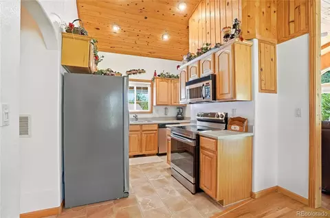 Kitchen - 2772 Riverside Dr, Lyons, CO 80540 photo 1 of 4