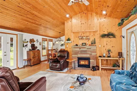 Living - 2772 Riverside Dr, Lyons, CO 80540 photo 3 of 5