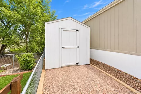 215 Palmer Ave, Bennett, CO 80102 photo 19