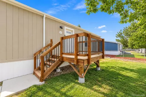 215 Palmer Ave, Bennett, CO 80102 photo 9