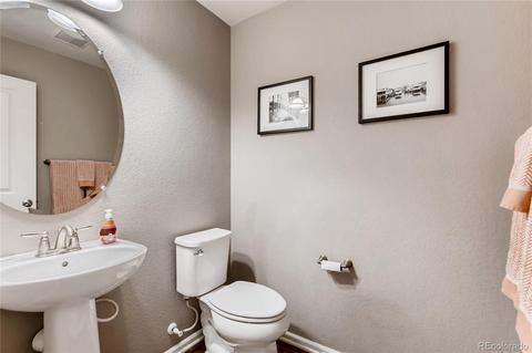 8434 E 49th Dr, Denver, CO 80238 photo 10