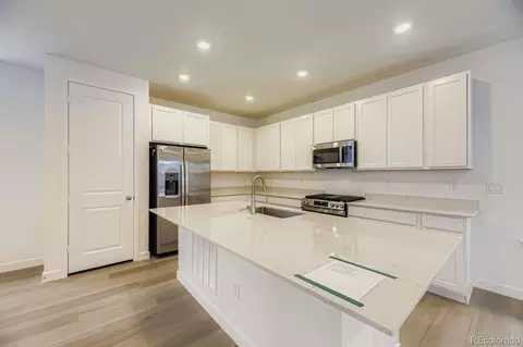 Kitchen - 16113 W Dequesne Dr, Morrison, CO 80465 photo 2 of 2