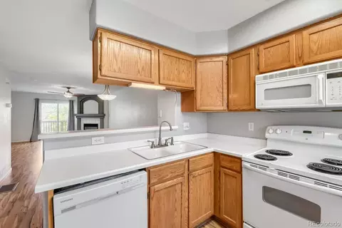 Kitchen - 12008 E Hoye Dr, Aurora, CO 80012 photo 3 of 5
