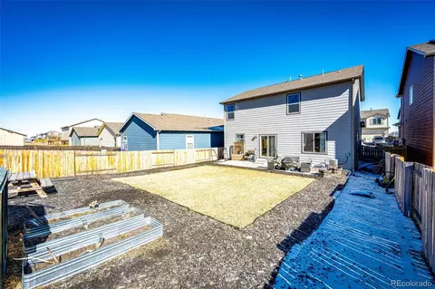 Exterior - 325 Walnut St, Bennett, CO 80102 photo 6 of 7