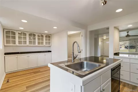7911 W Glasgow Pl, Littleton, CO 80128