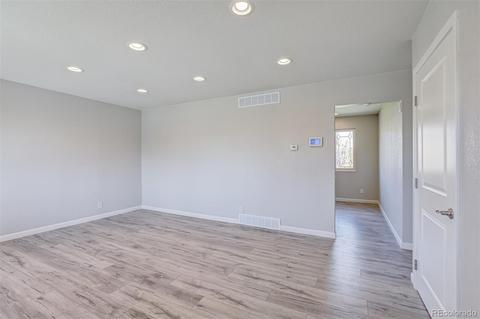 5376 Eagle St, Denver, CO 80239 photo 9