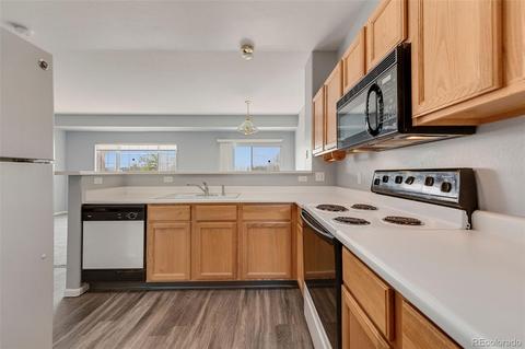 12284 E 2nd Dr, Aurora, CO 80011 photo 4