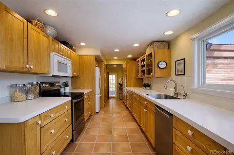Kitchen - 1333 Mariposa Ave, Boulder, CO 80302 photo 1 of 1