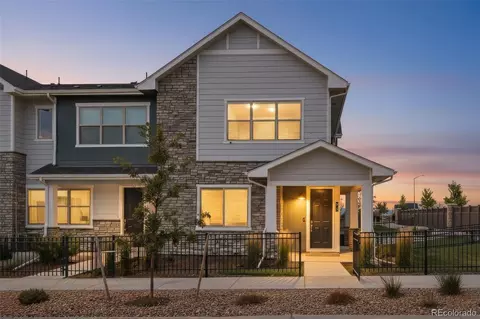 95 N Vandriver Pl, Aurora, CO 80018