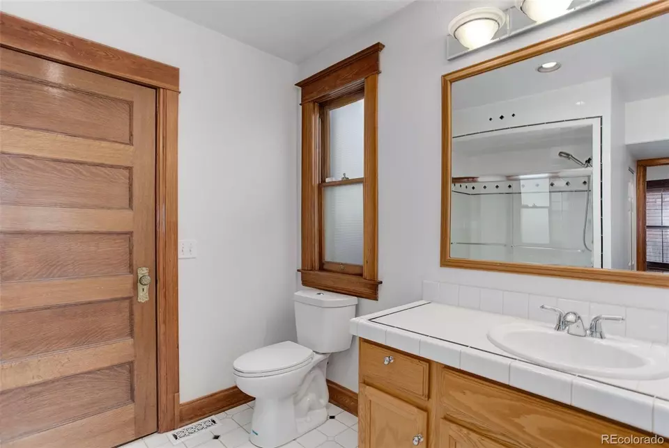 Bath - 515 S Grant St, Denver, CO 80209 photo 1 of 2