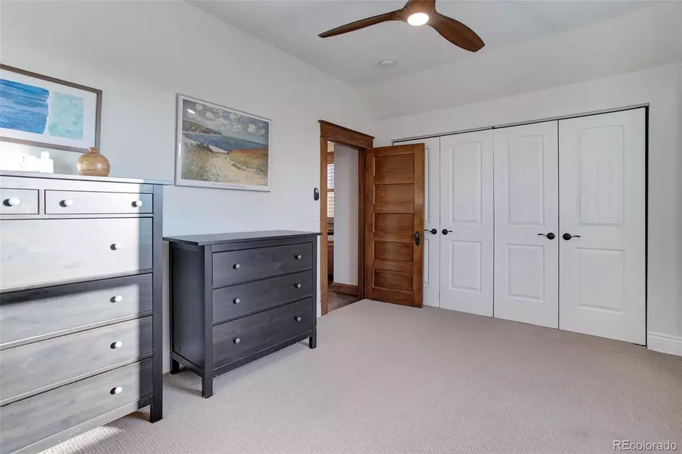 Bedroom - 515 S Grant St, Denver, CO 80209 photo 4 of 4