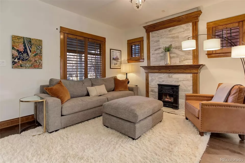Living - 515 S Grant St, Denver, CO 80209 photo 2 of 4
