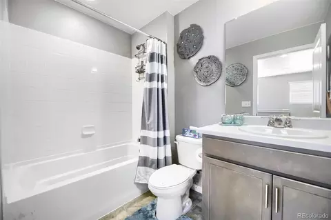 Bath - 21843 E 8th Ave, Aurora, CO 80018 photo 4 of 4