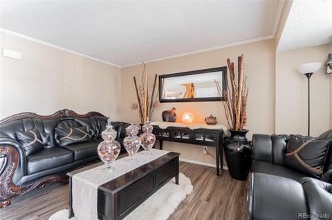 4926 Eugene Ct, Denver, CO 80239 photo 5