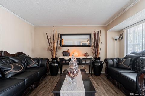 4926 Eugene Ct, Denver, CO 80239 photo 6