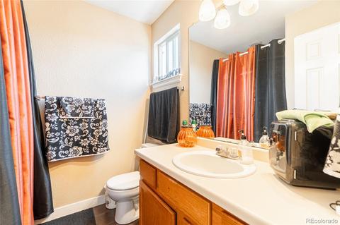 4926 Eugene Ct, Denver, CO 80239 photo 14