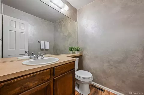 Bath - 14095 E Radcliff Cir, Aurora, CO 80015 photo 1 of 4