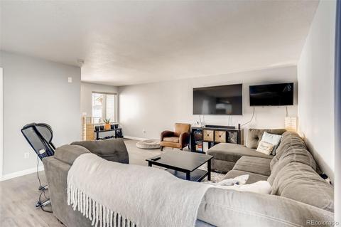 6447 Stuart St, Arvada, CO 80003 photo 4
