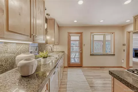 Kitchen - 8292 E Lehigh Dr, Denver, CO 80237 photo 4 of 4