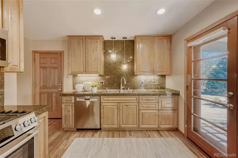 Kitchen - 8292 E Lehigh Dr, Denver, CO 80237 photo 2 of 4