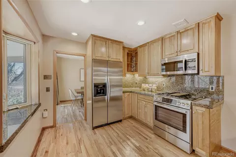 Kitchen - 8292 E Lehigh Dr, Denver, CO 80237 photo 3 of 4