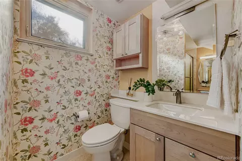 Bath - 8292 E Lehigh Dr, Denver, CO 80237 photo 4 of 5