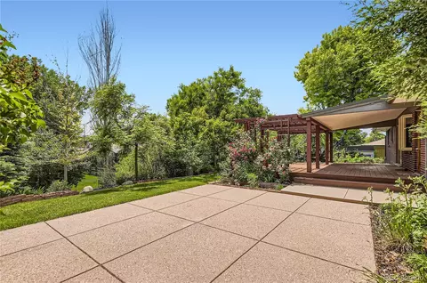 Exterior - 8292 E Lehigh Dr, Denver, CO 80237 photo 6 of 7