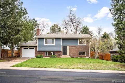 7175 S Penrose Ct, Centennial, CO 80122