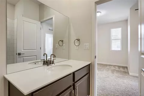 Bath - 27662 E 1st Ave, Aurora, CO 80018 photo 6 of 6