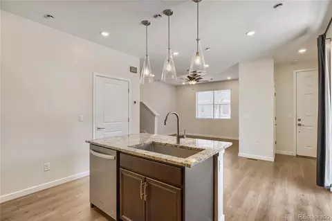 Kitchen - 27662 E 1st Ave, Aurora, CO 80018 photo 3 of 4