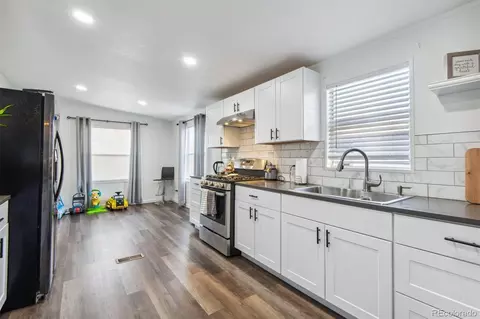 1605 Quintero St, Aurora, CO 80011 photo 8