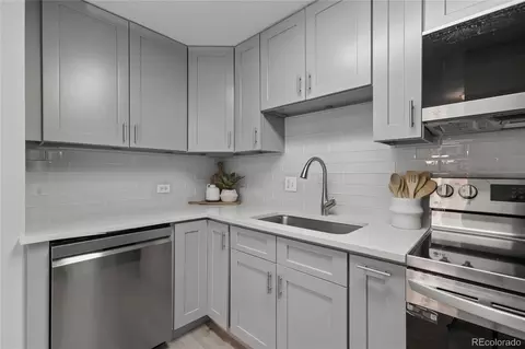 Kitchen - 1029 E 8th Ave #702, Denver, CO 80218 photo 3 of 3