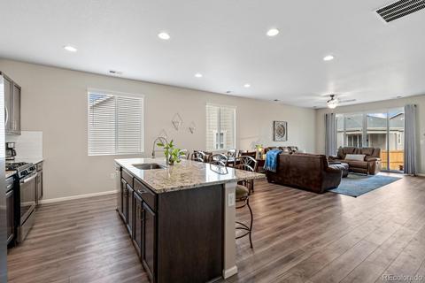 936 Waterloo Ct, Aurora, CO 80018 photo 5