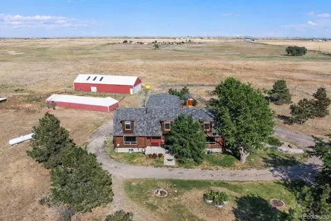 48155 E 56th Ave, Bennett, CO 80102