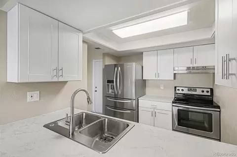 Kitchen - 14190 E Temple Dr #2, Aurora, CO 80015 photo 3 of 3