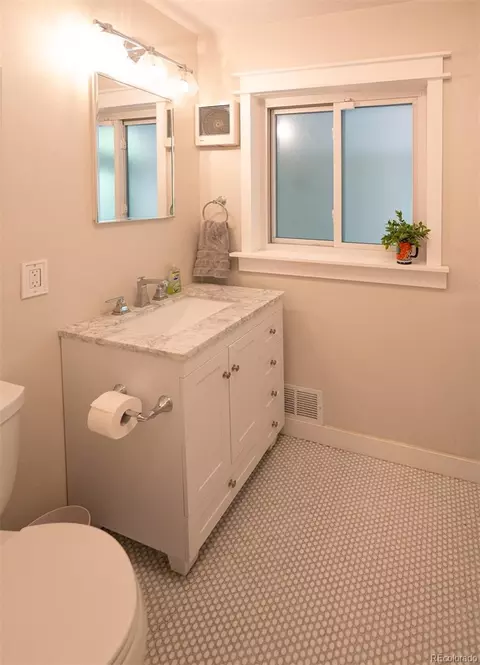 4425 E Harvard Ave, Denver, CO 80222 photo 21