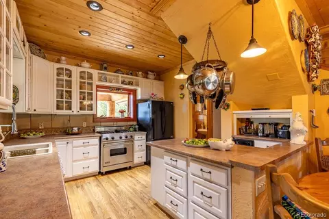 Kitchen - 503 County Road 331, Ignacio, CO 81137 photo 1 of 4