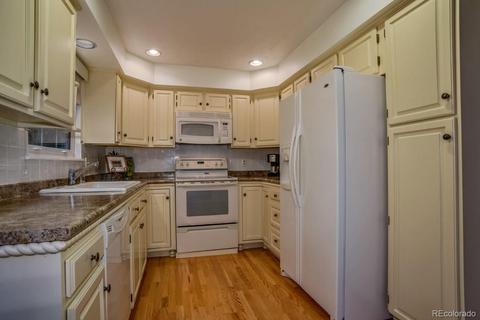 1485 E Nichols Cir, Centennial, CO 80122 photo 9