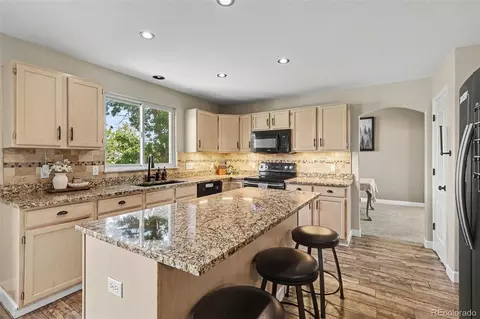 Kitchen - 19913 E Progress Pl, Centennial, CO 80015 photo 2 of 2