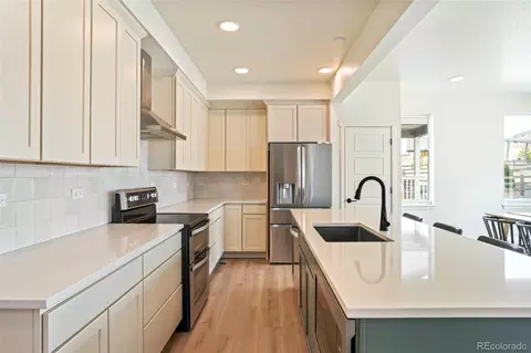 Kitchen - 4899 Daven Rd, Morrison, CO 80465 photo 2 of 4