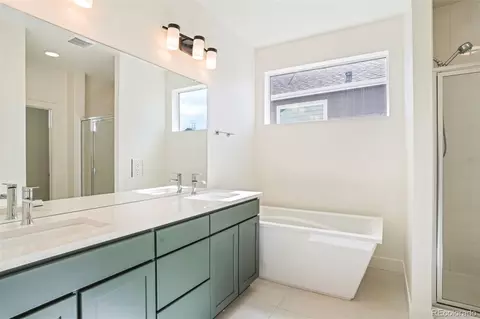 Bath - 4899 Daven Rd, Morrison, CO 80465 photo 2 of 4