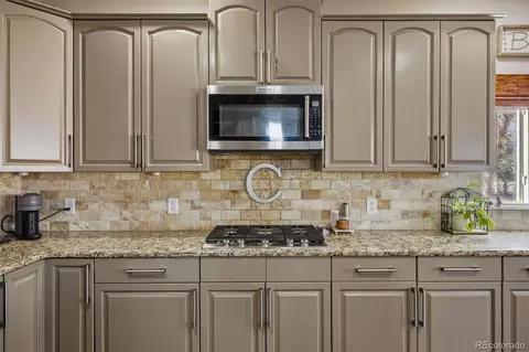 Kitchen - 14833 E Lake Pl, Centennial, CO 80016 photo 4 of 4