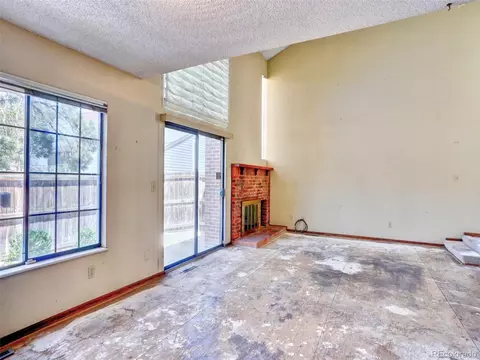 Living - 12592 E Cornell Cir, Aurora, CO 80014 photo 2 of 4