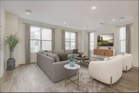 10886 E Hinsdale Cir, Centennial, CO 80112
