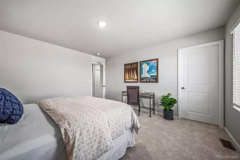 22392 E 38th Pl, Aurora, CO 80019 photo 17