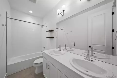 Bath - 21416 E 61st Dr, Aurora, CO 80019 photo 5 of 7