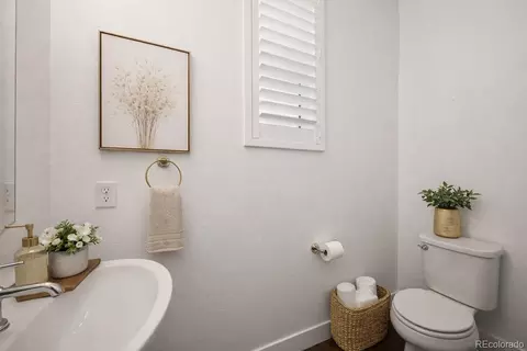 Bath - 21416 E 61st Dr, Aurora, CO 80019 photo 2 of 7